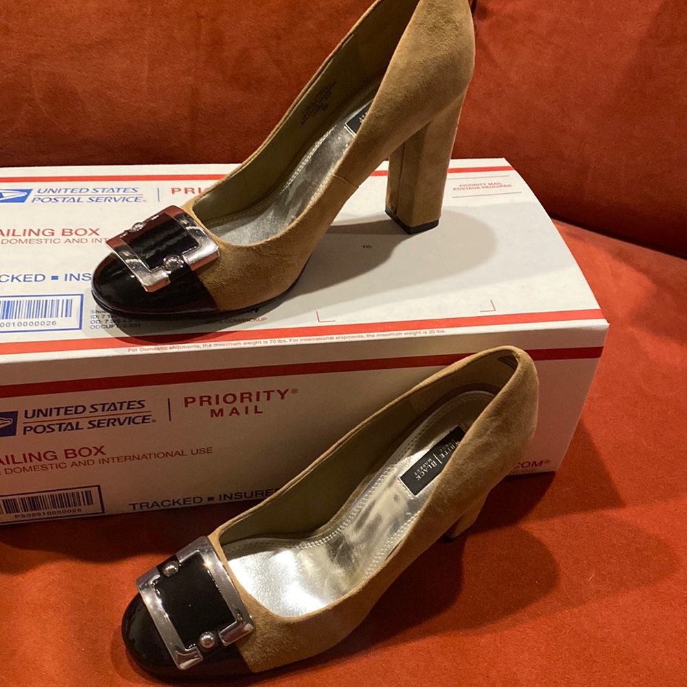 WHBM heels shoes size 9, upper leather.
